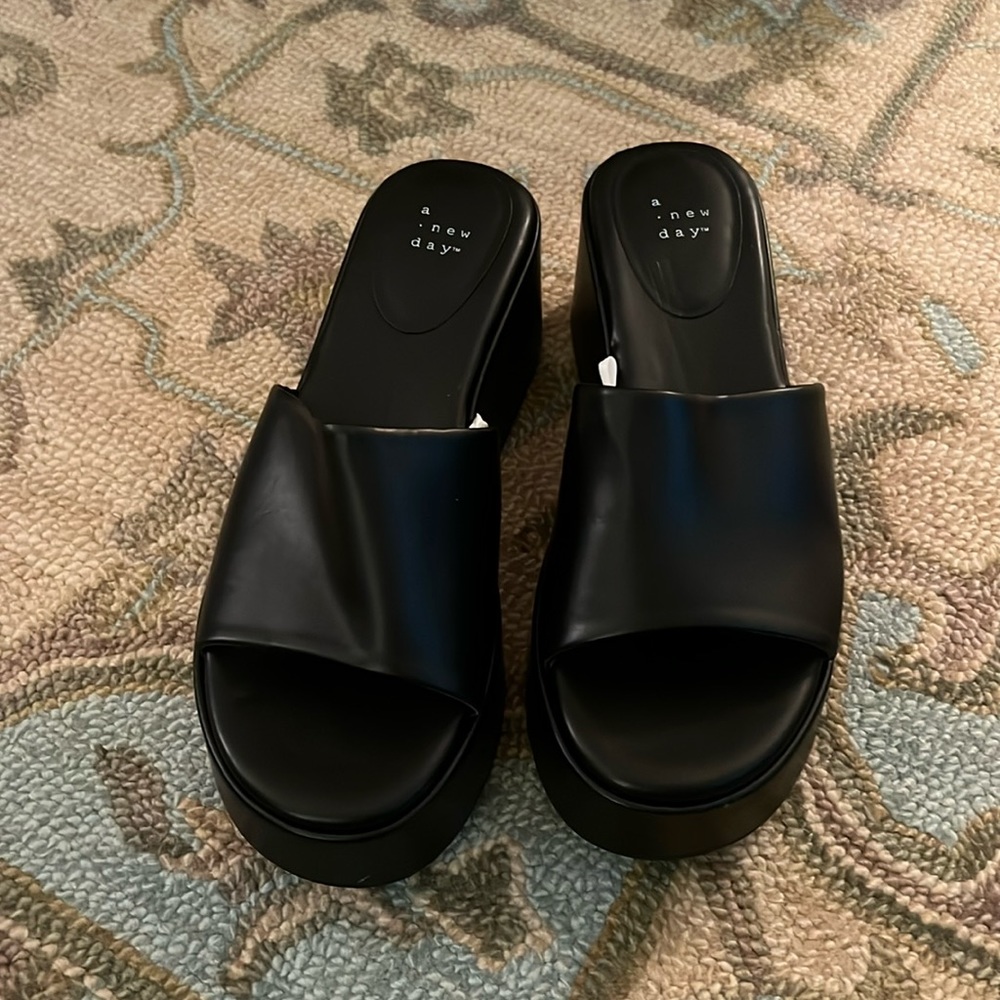 Women’s A New Day Black Platform Sandals- women size 9.5